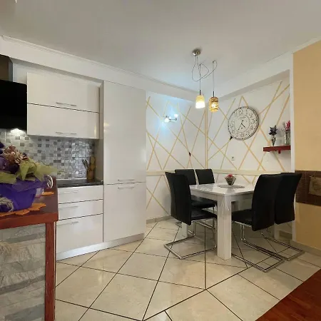 Apartment Malu Pula Exterior photo